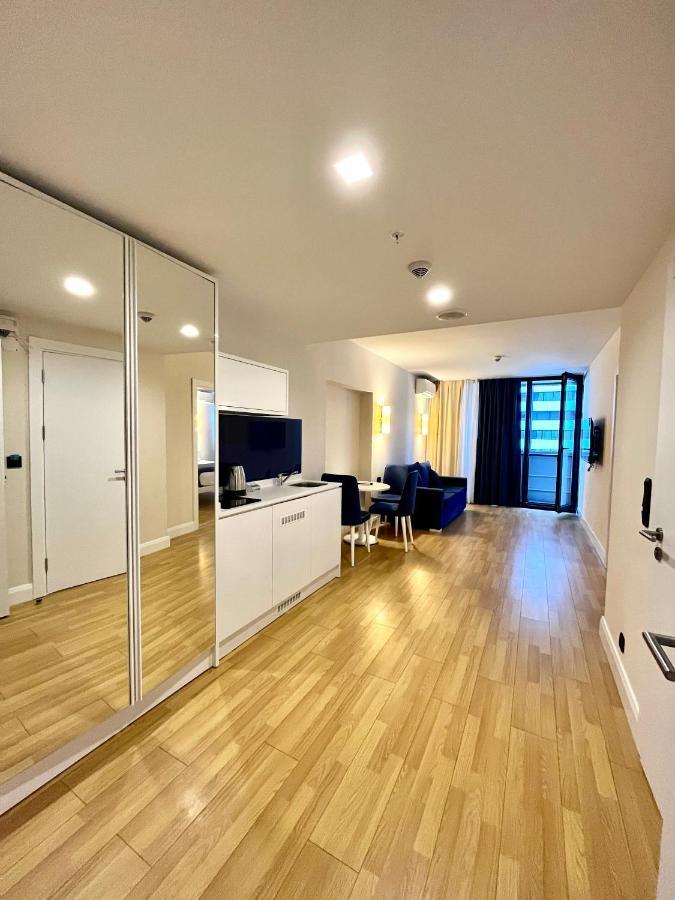 Orbi City Suite With Sea View Batoemi Buitenkant foto