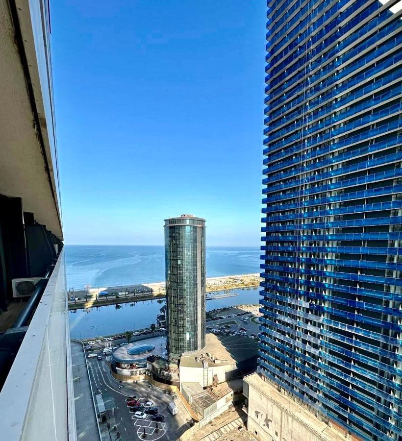 Orbi City Suite With Sea View Batoemi Buitenkant foto