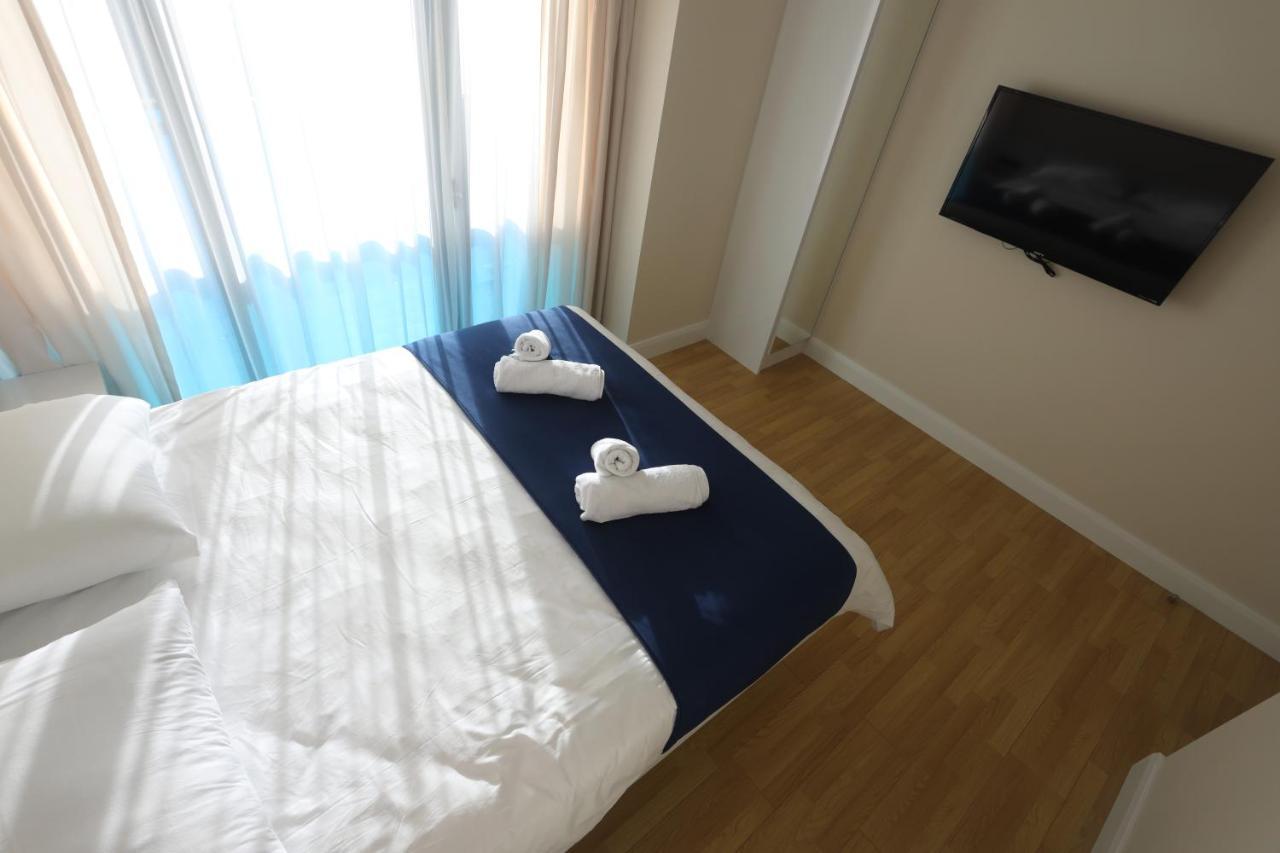 Orbi City Suite With Sea View Batoemi Buitenkant foto
