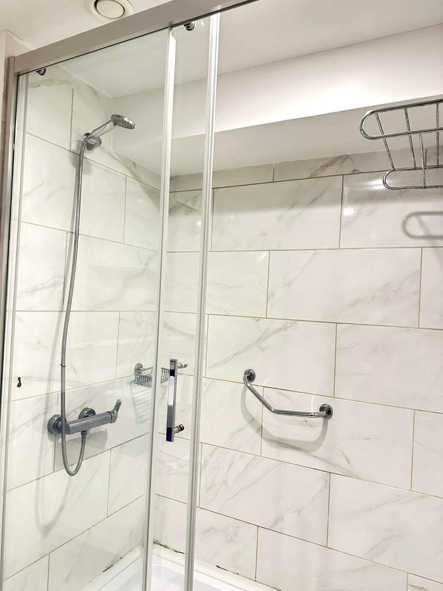 Orbi City Suite With Sea View Batoemi Buitenkant foto